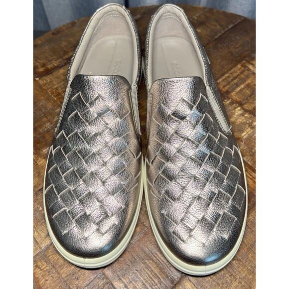 Ecco Women’s Woven Silver Metallic Leather Comfort Slip On Sneaker Shoes Size 8 - Picture 1 of 16
